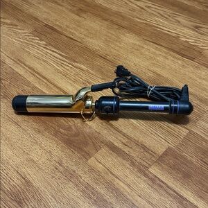 Hot Tools 1 1/2” 24k Gold Plated Spring Curling Iron